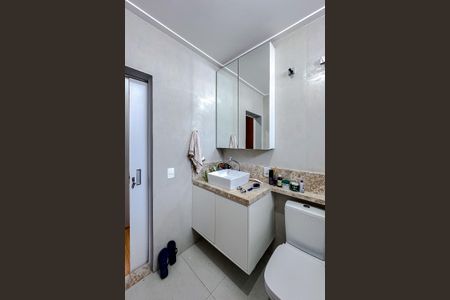 Casa à venda com 162m², 3 quartos e 2 vagasBanheiro da Suíte