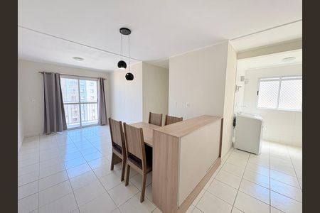 Sala de apartamento para alugar com 2 quartos, 61m² em Jardim Tamoio, Jundiaí