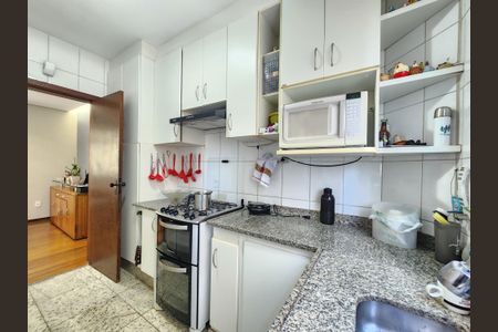 Apartamento à venda com 100m², 3 quartos e 2 vagas Apartamento à venda com 100m², 3 quartos e 2 vagasCozinha