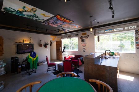 Casa à venda com 550m², 4 quartos e 7 vagasMezanino - Pub