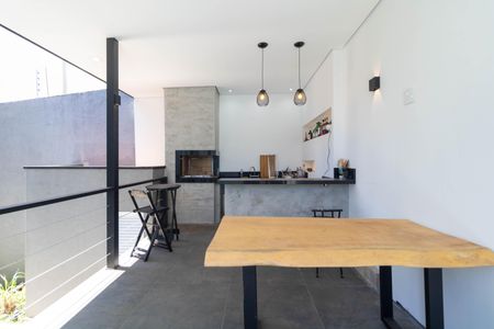 Casa à venda com 550m², 4 quartos e 7 vagasChurrasqueira