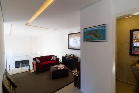 Casa à venda com 550m², 4 quartos e 7 vagasMezanino