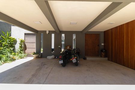 Casa à venda com 550m², 4 quartos e 7 vagasGaragem