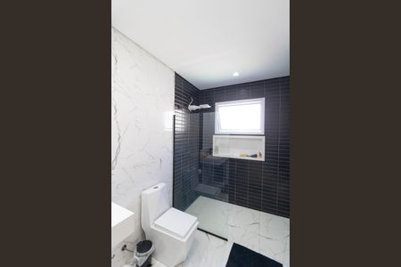 Casa à venda com 550m², 4 quartos e 7 vagasBanheiro da Suíte 02