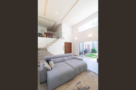 Casa à venda com 550m², 4 quartos e 7 vagasSalas