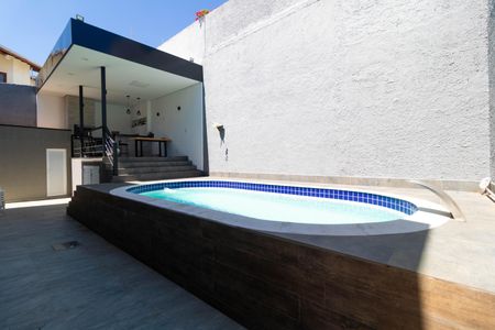 Casa à venda com 550m², 4 quartos e 7 vagasPiscina