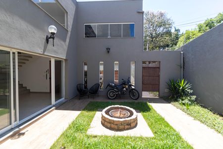 Casa à venda com 550m², 4 quartos e 7 vagaspátio