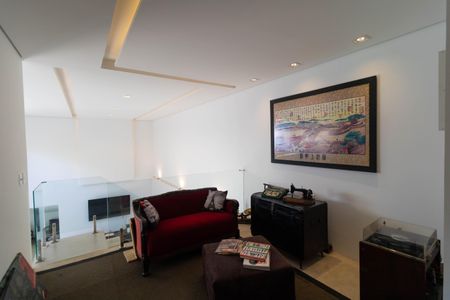 Casa à venda com 550m², 4 quartos e 7 vagasMezanino