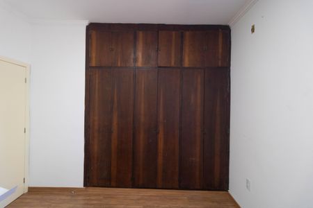 Casa à venda com 550m², 4 quartos e 7 vagasQuarto