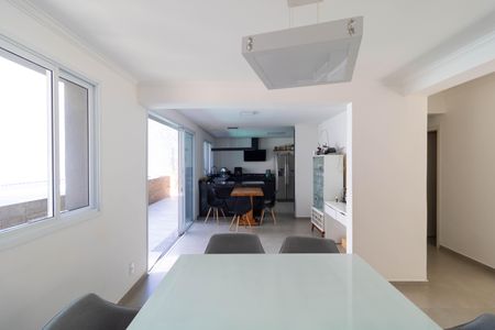 Casa à venda com 550m², 4 quartos e 7 vagasSalas