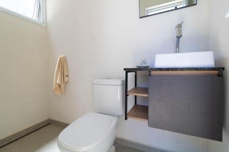 Casa à venda com 550m², 4 quartos e 7 vagasBanheiro externo