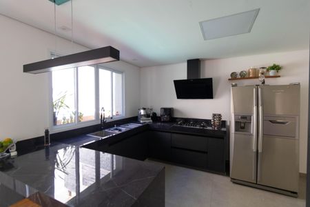 Casa à venda com 550m², 4 quartos e 7 vagasCozinha