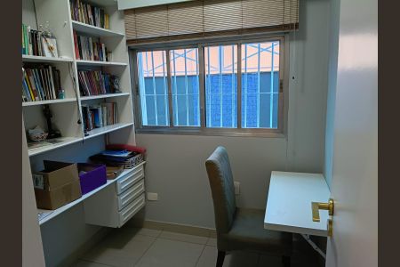 Casa à venda com 260m², 4 quartos e 8 vagasEscritório