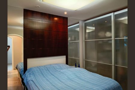 Casa à venda com 260m², 4 quartos e 8 vagasQuarto