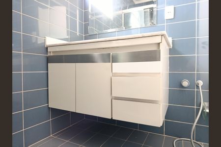 Apartamento à venda com 103m², 3 quartos e sem vagaBanheiro social