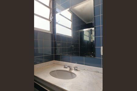 Apartamento à venda com 103m², 3 quartos e sem vagaBanheiro social