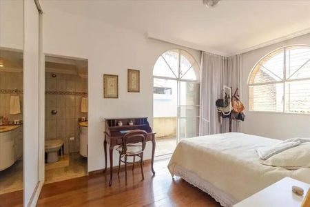 Sala de casa para alugar com 4 quartos, 458m² em São Lucas, Belo Horizonte