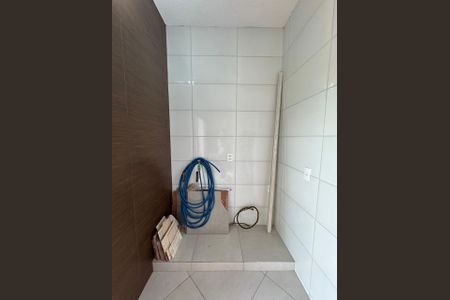 Casa à venda com 307m², 2 quartos e sem vaga Casa à venda com 307m², 2 quartos e sem vagaBanheiro