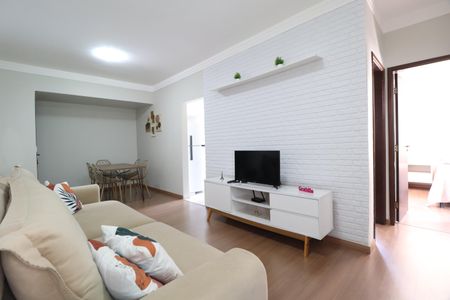 Sala de apartamento para alugar com 2 quartos, 57m² em Santa Mônica, Uberlândia