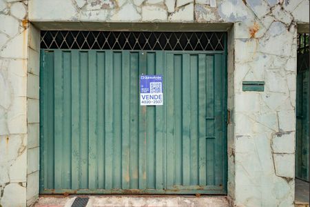 Casa à venda com 360m², 3 quartos e 2 vagasplaca instalada em 16/10/2025 com o código YOJA-315