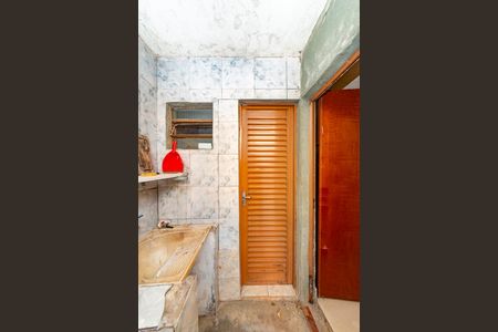 Casa à venda com 360m², 3 quartos e 2 vagasBanheiro de serviço