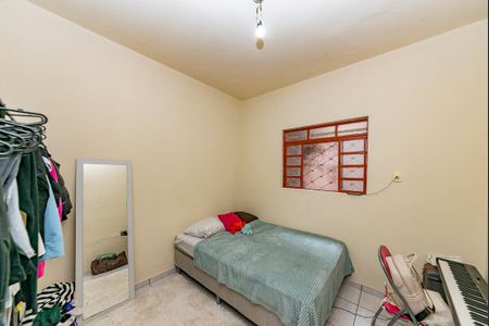 Casa à venda com 360m², 3 quartos e 2 vagasQuarto 2