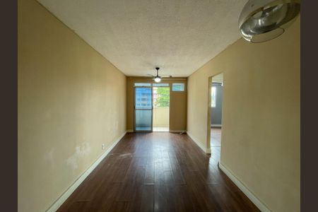 Sala de apartamento para alugar com 2 quartos, 55m² em Rocha Sobrinho, Mesquita