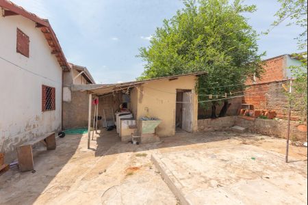 Casa à venda com 120m², 2 quartos e 1 vaga Casa à venda com 120m², 2 quartos e 1 vagaQuintal