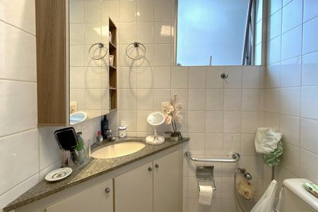 Apartamento para alugar com 95m², 3 quartos e 1 vaga Apartamento para alugar com 95m², 3 quartos e 1 vagaBanheiro da Suíte 1