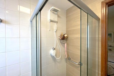 Apartamento para alugar com 95m², 3 quartos e 1 vaga Apartamento para alugar com 95m², 3 quartos e 1 vagaBanheiro da Suíte 1