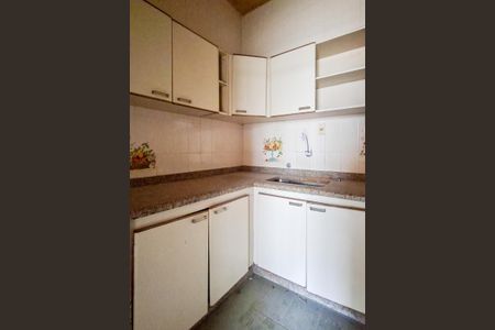 Apartamento para alugar com 134m², 3 quartos e sem vagaCozinha e Área de Serviço