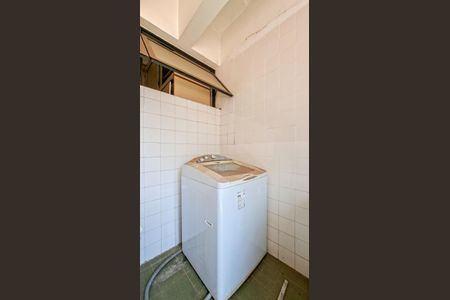 Apartamento para alugar com 134m², 3 quartos e sem vagaCozinha e Área de Serviço