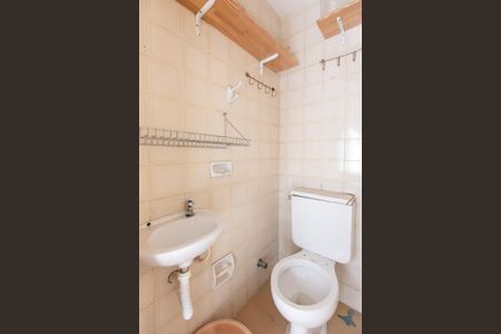 Apartamento para alugar com 67m², 1 quarto e sem vagaBanheiro da Área de Serviço