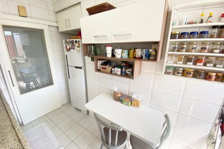 Apartamento para alugar com 100m², 3 quartos e 1 vaga Apartamento para alugar com 100m², 3 quartos e 1 vagacozinha