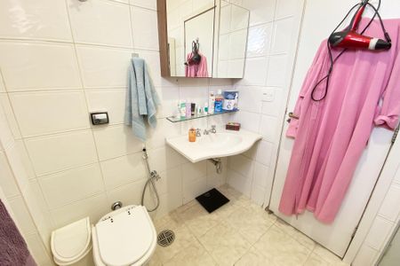 Apartamento para alugar com 100m², 3 quartos e 1 vaga Apartamento para alugar com 100m², 3 quartos e 1 vagabanheiro corredor 2