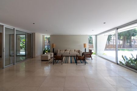 Apartamento à venda com 237m², 4 quartos e 3 vagas Apartamento à venda com 237m², 4 quartos e 3 vagasÁrea comum - Salão de festas