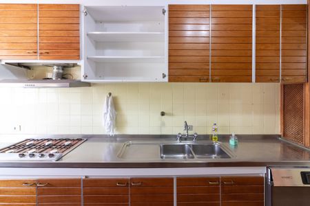 Apartamento à venda com 237m², 4 quartos e 3 vagas Apartamento à venda com 237m², 4 quartos e 3 vagasCozinha