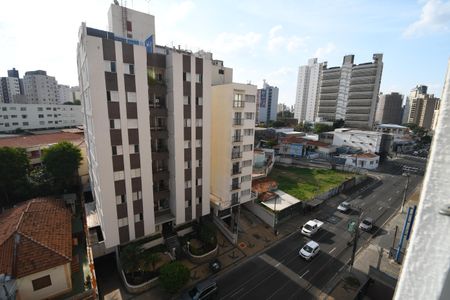 Quarto 1  Vista de apartamento à venda com 2 quartos, 75m² em Centro, Campinas