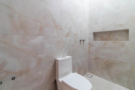 Casa de condomínio à venda com 96m², 3 quartos e 2 vagasBanheiro Social