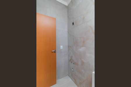 Casa de condomínio à venda com 96m², 3 quartos e 2 vagasBanheiro Social