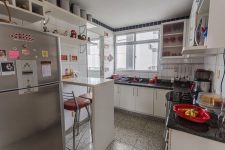 Apartamento à venda com 250m², 2 quartos e 2 vagas Apartamento à venda com 250m², 2 quartos e 2 vagasCozinha