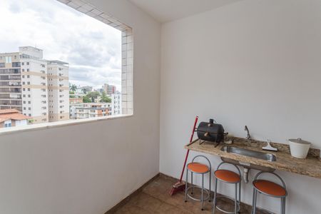 Apartamento à venda com 250m², 2 quartos e 2 vagas Apartamento à venda com 250m², 2 quartos e 2 vagasCobertura