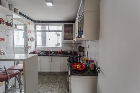 Apartamento à venda com 250m², 2 quartos e 2 vagas Apartamento à venda com 250m², 2 quartos e 2 vagasCozinha