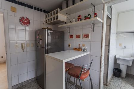 Apartamento à venda com 250m², 2 quartos e 2 vagas Apartamento à venda com 250m², 2 quartos e 2 vagasCozinha