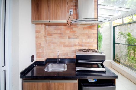 Varanda gourmet de apartamento à venda com 2 quartos, 70m² em Vila Ivone, São Paulo