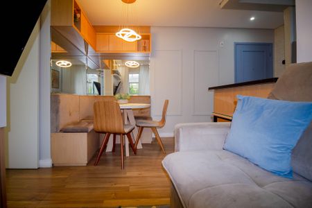 Sala de apartamento à venda com 2 quartos, 70m² em Vila Ivone, São Paulo