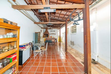 Casa à venda com 291m², 3 quartos e 4 vagasVaranda