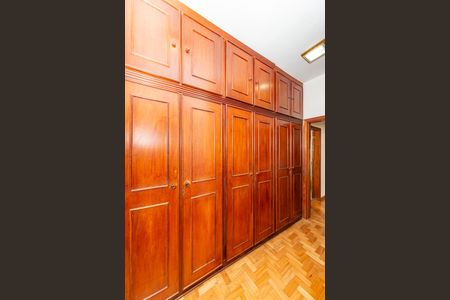 Casa à venda com 291m², 3 quartos e 4 vagasSuíte