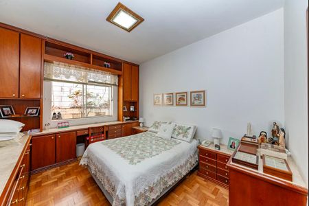 Casa à venda com 291m², 3 quartos e 4 vagasSuíte