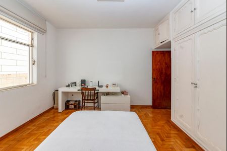 Casa à venda com 291m², 3 quartos e 4 vagasQuarto 2